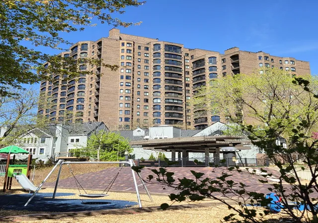 Photo 3 of Condo for sale at 1235 Yale Pl #1701, Minneapolis, MN 55403 | MLS# 7116062 | Listing updated on 2026-09-20
