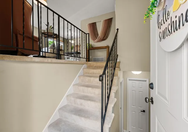 Photo 3 of Single family home for sale at 9257 Dartford Rd, Saint Paul, MN 55125 | MLS# 7116071 | Listing updated on 2026-10-07