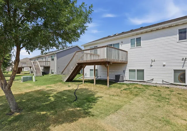 Photo 22 of Townhouse for sale at 303b Torontos Ct, Hillsboro, ND 58045 | MLS# 7116081 | Listing updated on 2026-07-26