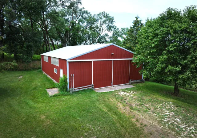 Photo 2 of Single family home for sale at 18123 Deer Rd, Lanesboro, MN 55949 | MLS# 7116091 | Listing updated on 2026-09-02