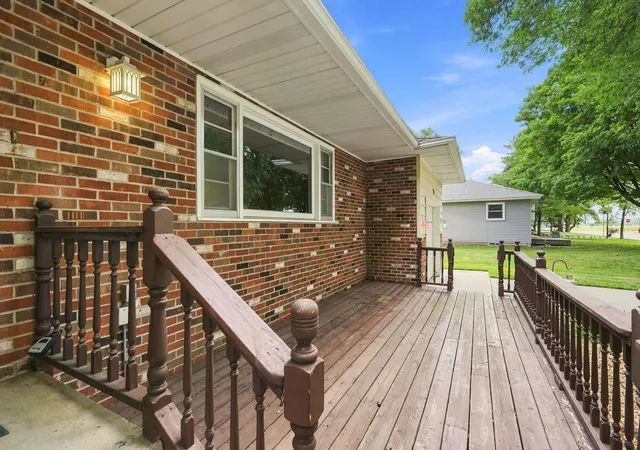 Photo 3 of Single family home for sale at 319 Maple Ave S, Maple Lake, MN 55358 | MLS# 7116144 | Listing updated on 2026-09-24