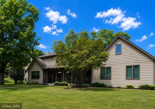 2nd image of 4735 Burr Oak St, Saint Paul, MN 55122 | MLS# 7116167