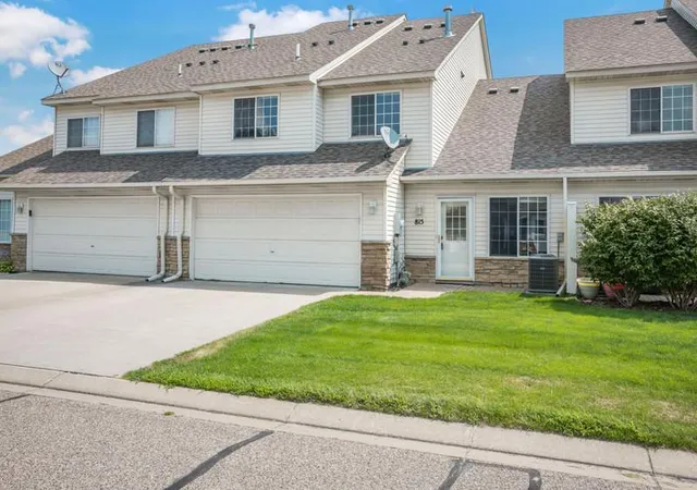 2nd image of 815 Ferdinand Dr, Shakopee, MN 55379 | MLS# 7116176