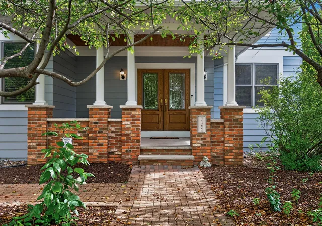 Photo 1 of Single family home for sale at 11224 Halstead Trl, Saint Paul, MN 55129 | MLS# 7116206 | Listing updated on 2026-09-25