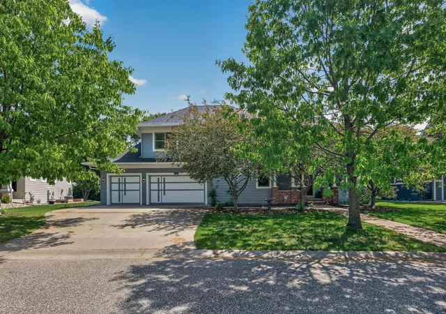 Photo 2 of Single family home for sale at 11224 Halstead Trl, Saint Paul, MN 55129 | MLS# 7116206 | Listing updated on 2026-09-25