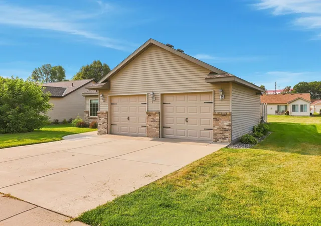 26th image of 4122 Dublin Dr, Saint Cloud, MN 56301 | MLS# 7116207