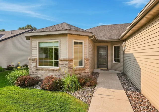 3rd image of 4122 Dublin Dr, Saint Cloud, MN 56301 | MLS# 7116207
