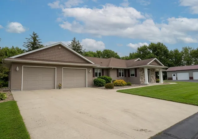 Photo 3 of Single family home for sale at 70082 270th Avenue, Kasson, MN 55944 | MLS# 7116218 | Listing updated on 2026-08-13