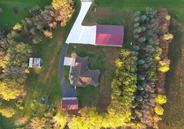 Photo 3 of Single family home for sale at 70082 270th Avenue, Kasson, MN 55944 | MLS# 7116218 | Listing updated on 2026-10-19