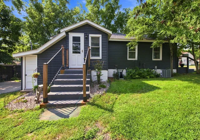 Photo 3 of Single family home for sale at 906 Scribner St, Spooner, WI 54801 | MLS# 7116223 | Listing updated on 2026-09-28