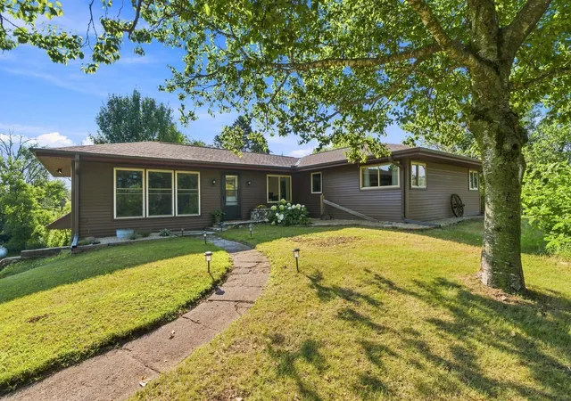 2nd image of 21311 Nowthen Blvd Nw, Elk River, MN 55330 | MLS# 7116227