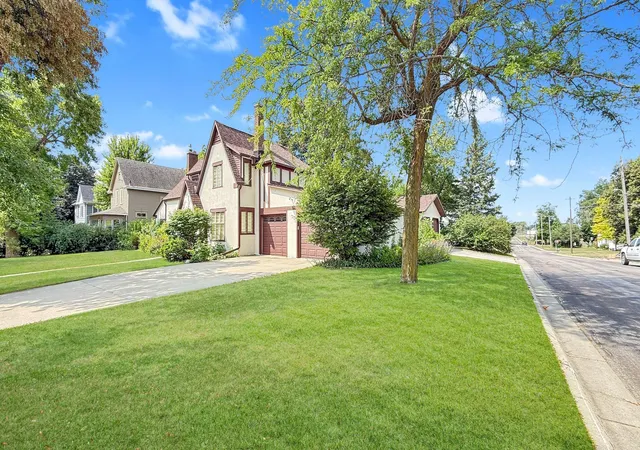 Photo 1 of Single family home for sale at 829 3rd Avenue, Madison, MN 56256 | MLS# 7116241 | Listing updated on 2026-09-12