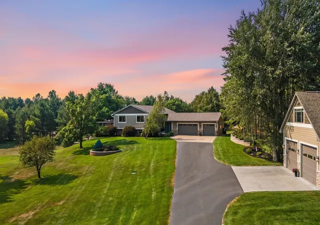 1st image of 746 Packer Dr, Hudson, WI 54016 | MLS# 7116250
