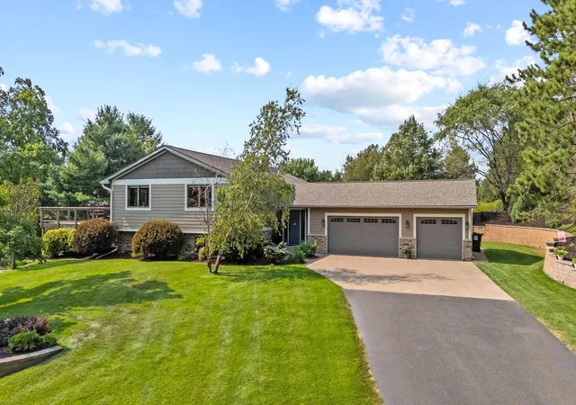 3rd image of 746 Packer Dr, Hudson, WI 54016 | MLS# 7116250