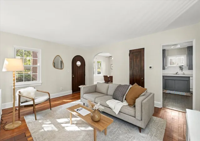 Photo 3 of Sale Pending at 1223 Niles Ave, Saint Paul, MN 55116 | MLS# 7116257 | Listing updated on 2026-10-02