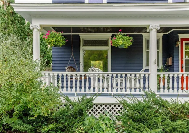 Photo 3 of Single family home for sale at 1122 Ashland Ave, Saint Paul, MN 55104 | MLS# 7116260 | Listing updated on 2026-10-07