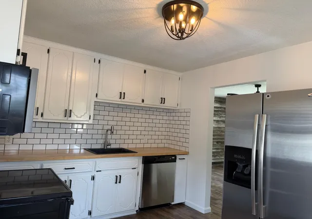 2nd image of 6880 Rustic Ln, Circle Pines, MN 55014 | MLS# 7116263
