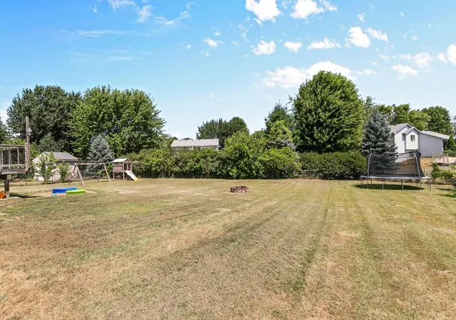2nd image of 1980 Bridgewater Blvd S, Cambridge, MN 55008 | MLS# 7116272