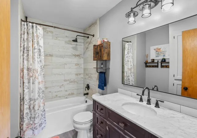 3rd image of 1980 Bridgewater Blvd S, Cambridge, MN 55008 | MLS# 7116272