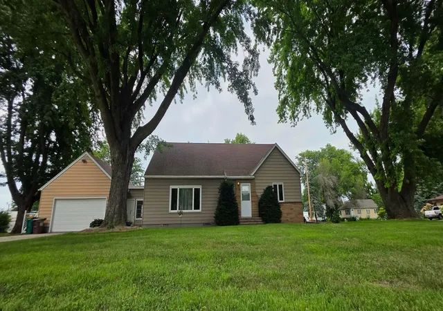Photo 93 of Single family home for sale at 107 Park Ave E, Hollandale, MN 56045 | MLS# 7116290 | Listing updated on 2026-10-02