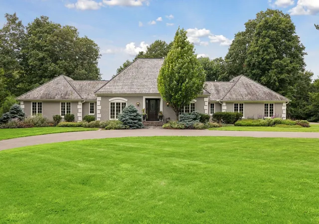1st image of 475 Highcroft Rd, Wayzata, MN 55391 | MLS# 7116296