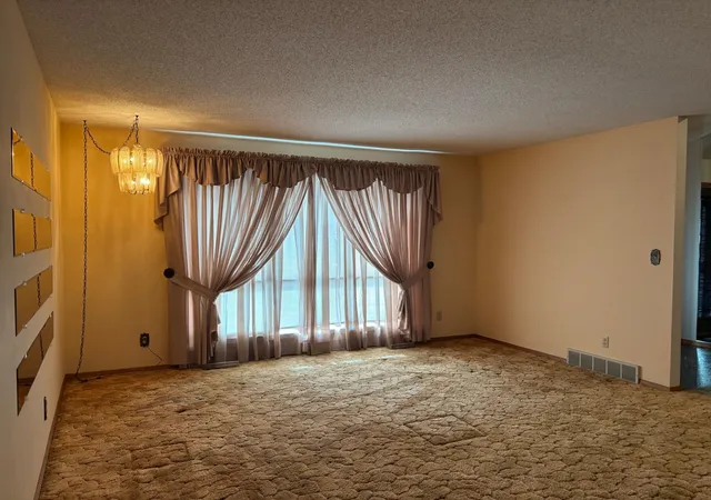 Photo 3 of Sale Pending at 1950 Knollwood Dr, Fairmont, MN 56031 | MLS# 7116314 | Listing updated on 2026-09-18