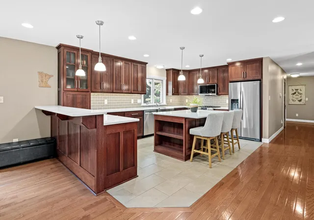 Photo 3 of Sale Pending at 1510 Archwood Rd, Hopkins, MN 55305 | MLS# 7116342 | Listing updated on 2026-08-31