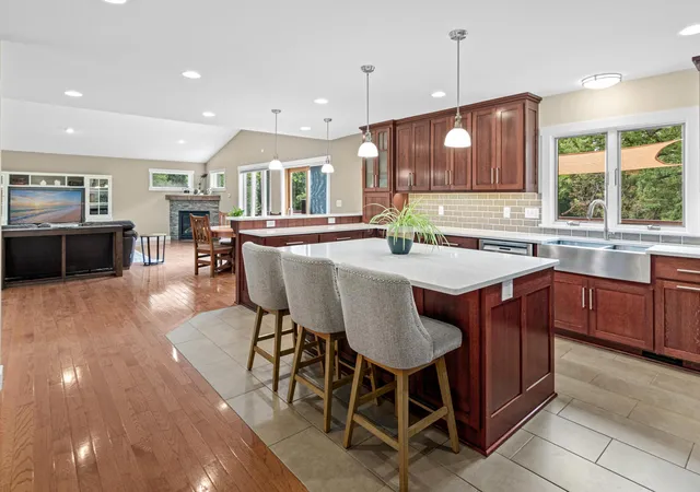 Photo 4 of Sale Pending at 1510 Archwood Rd, Hopkins, MN 55305 | MLS# 7116342 | Listing updated on 2026-08-31