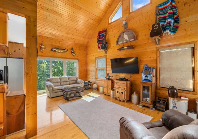 Photo 2 of Single family home for sale at 13348 Hillside Rd, Brownsville, MN 55919 | MLS# 7116356 | Listing updated on 2026-07-28