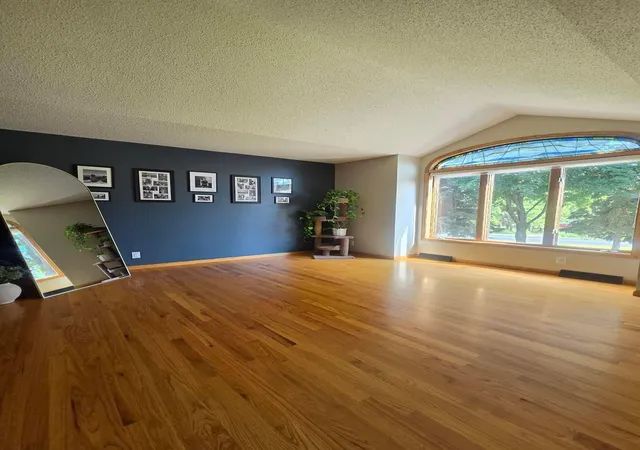 Photo 4 of Single family home for sale at 1850 Garvin Hts Rd, Winona, MN 55987 | MLS# 7116367 | Listing updated on 2026-09-16
