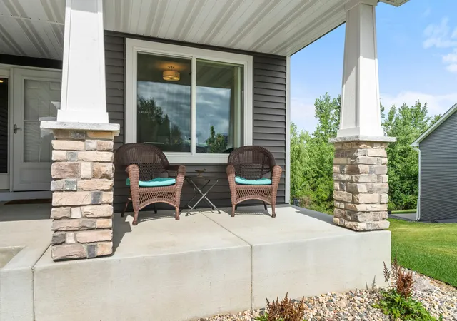 4th image of 1406 Balsam Ln, Watertown, MN 55388 | MLS# 7116383