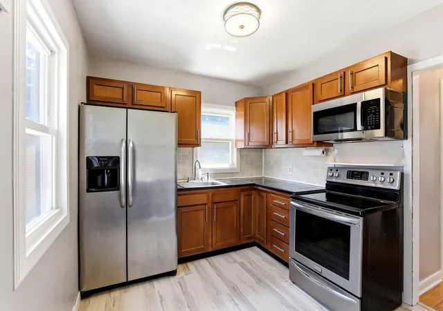Photo 3 of Sale Pending at 1870 Highway 96 E, Saint Paul, MN 55110 | MLS# 7116401 | Listing updated on 2026-08-18