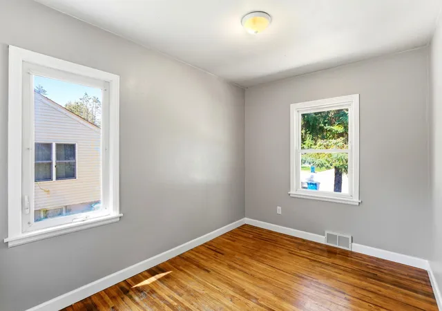 Photo 4 of Sale Pending at 1870 Highway 96 E, Saint Paul, MN 55110 | MLS# 7116401 | Listing updated on 2026-08-18