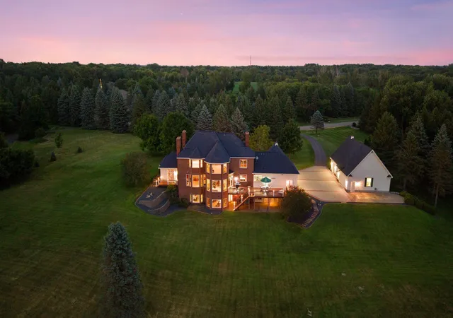 1st image of 4650 Neal Ave N, Stillwater, MN 55082 | MLS# 7116415