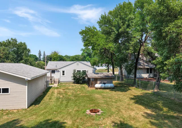 Photo 3 of Single family home for sale at 815 1st Street Se, Elbow Lake, MN 56531 | MLS# 7116421 | Listing updated on 2026-09-29