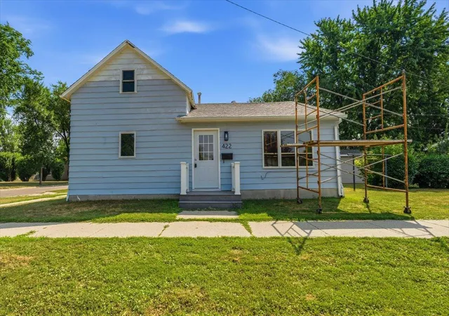 Photo 2 of Single family home for sale at 422 2nd Street N, Wahpeton, ND 58075 | MLS# 7116424 | Listing updated on 2026-08-08