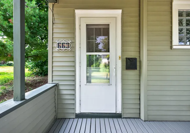 Photo 4 of Sale Pending at 663 Smith Ave S, Saint Paul, MN 55107 | MLS# 7116441 | Listing updated on 2026-10-09