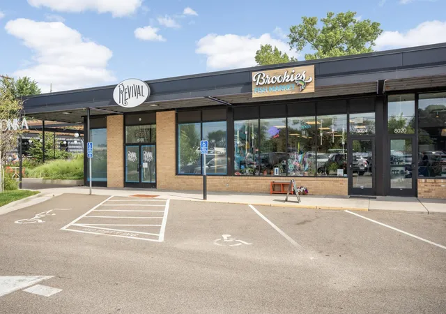 47th image of 2700 Brunswick Ave S, Minneapolis, MN 55416 | MLS# 7116446