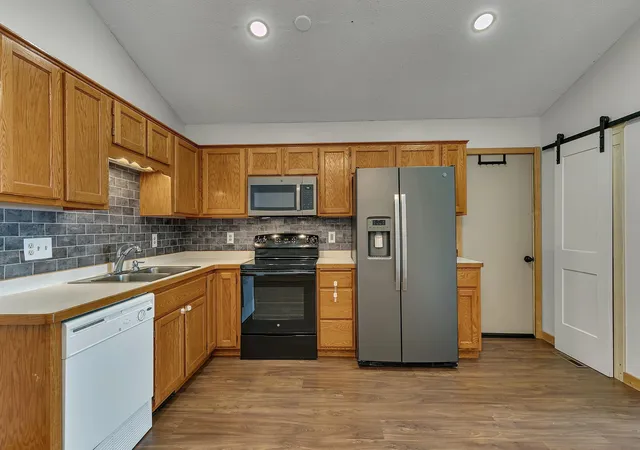 Photo 3 of Townhouse for sale at 6089 Ml Run Rd, Monticello, MN 55362 | MLS# 7116458 | Listing updated on 2026-09-02