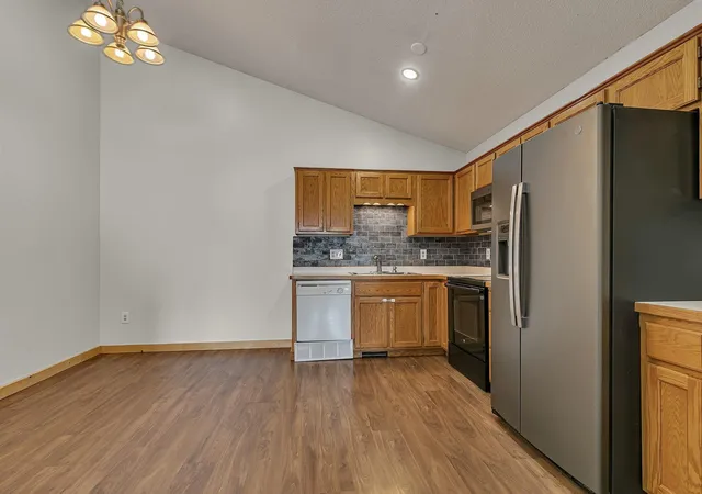 Photo 4 of Townhouse for sale at 6089 Ml Run Rd, Monticello, MN 55362 | MLS# 7116458 | Listing updated on 2026-09-02