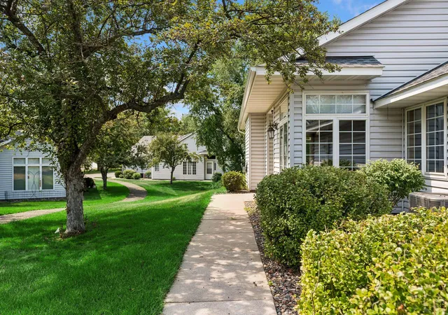 Photo 2 of Single family home for sale at 3849 Stonehaven Ct, Anoka, MN 55303 | MLS# 7116469 | Listing updated on 2026-09-12