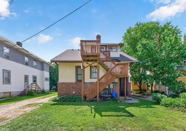 2nd image of 1437 Minnehaha Ave W, Saint Paul, MN 55104 | MLS# 7116470