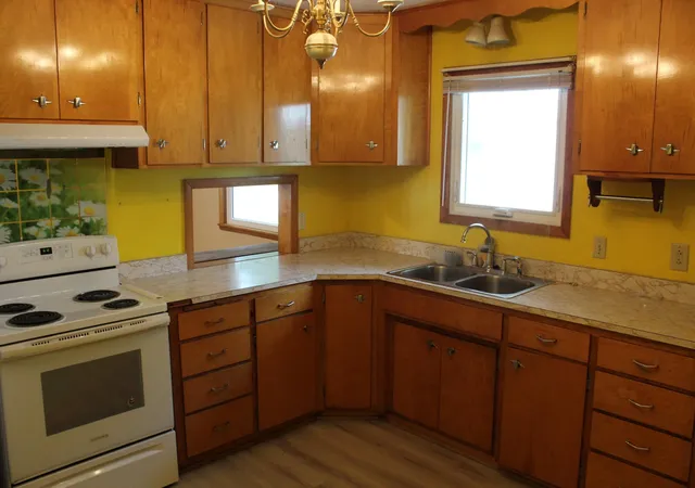 Photo 3 of Sale Pending at 114 Fairfax St, Winona, MN 55987 | MLS# 7116471 | Listing updated on 2026-07-30