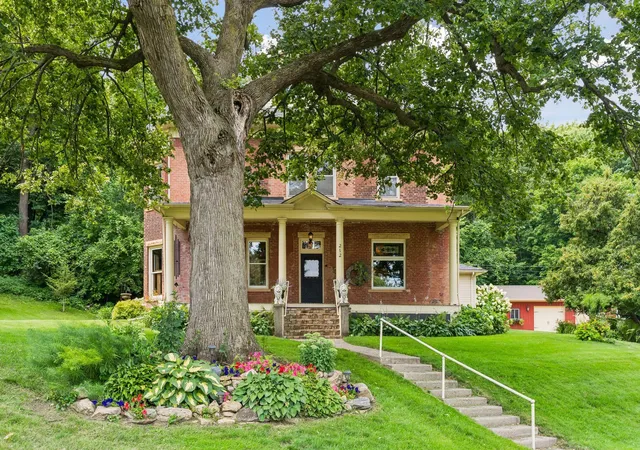 Photo 3 of Single family home for sale at 212 N 6th Street, Henderson, MN 56044 | MLS# 7116482 | Listing updated on 2026-08-26