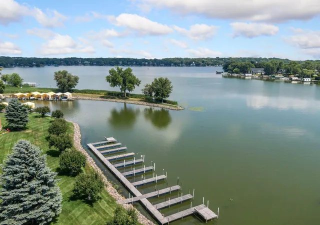 2nd image of 5420 Three Points Blvd #232, Mound, MN 55364 | MLS# 7116526
