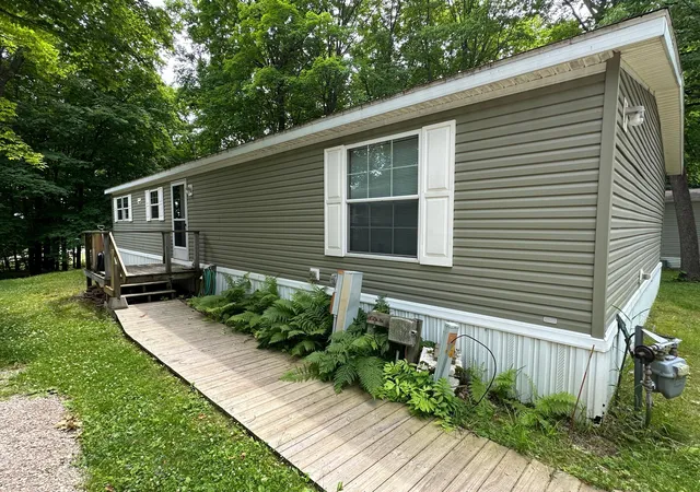 1st image of 17377 Knieff's Shore Dr Ne #16E, Deerwood, MN 56444 | MLS# 7116544