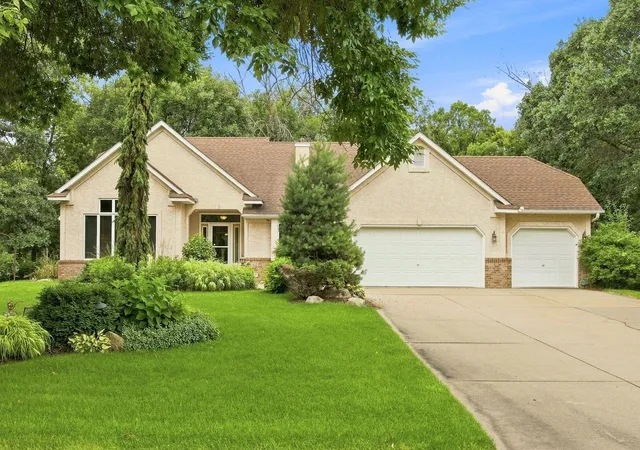 1st image of 11160 Kingsborough Trl, Cottage Grove, MN 55016 | MLS# 7116558