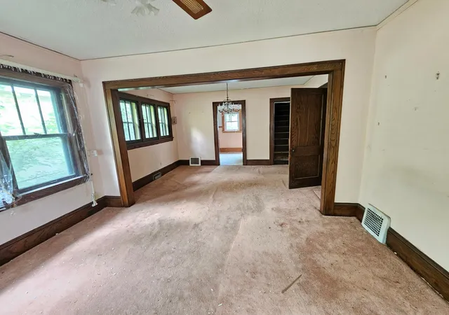 Photo 4 of Single family home for sale at 3904 Clinton Ave, Minneapolis, MN 55409 | MLS# 7116565 | Listing updated on 2026-09-03