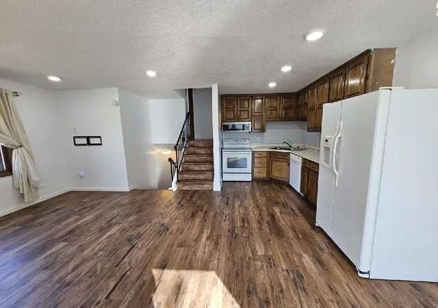 Photo 4 of Single family home for sale at 8792 N Maplebrook Cir #8792, Minneapolis, MN 55445 | MLS# 7116585 | Listing updated on 2026-07-28