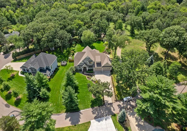 2nd image of 15413 Robinwood Dr, Minnetonka, MN 55345 | MLS# 7116608